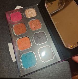 Eyeshadow palette